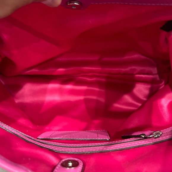 Authentic Signature Coach Satchel Handbag - Picture 12 of 13